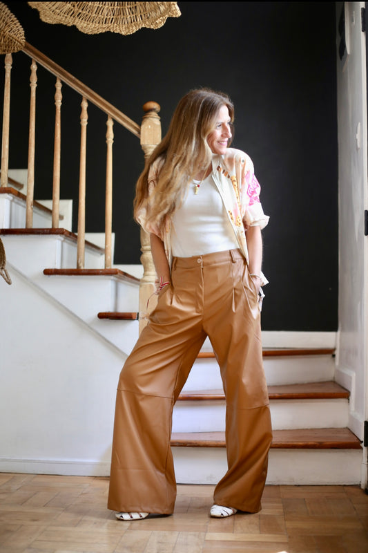 PALAZZO ECO CUERO CAMEL -30% DE DCTO.