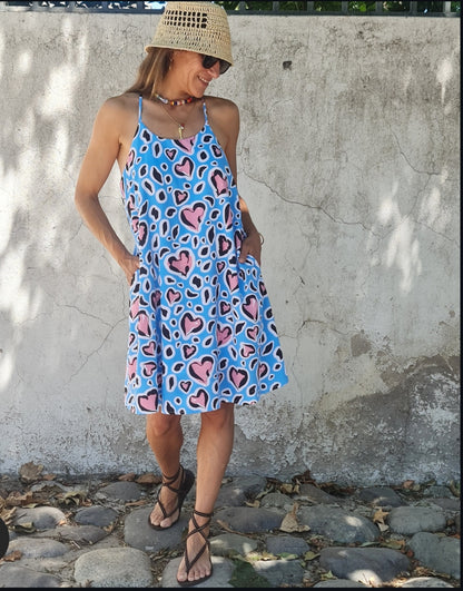 VESTIDO CORAZONES CELESTE -35% DCTO.