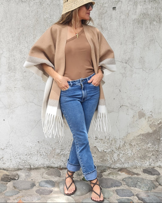 PONCHO ESTELA CAMEL -20% DCTO