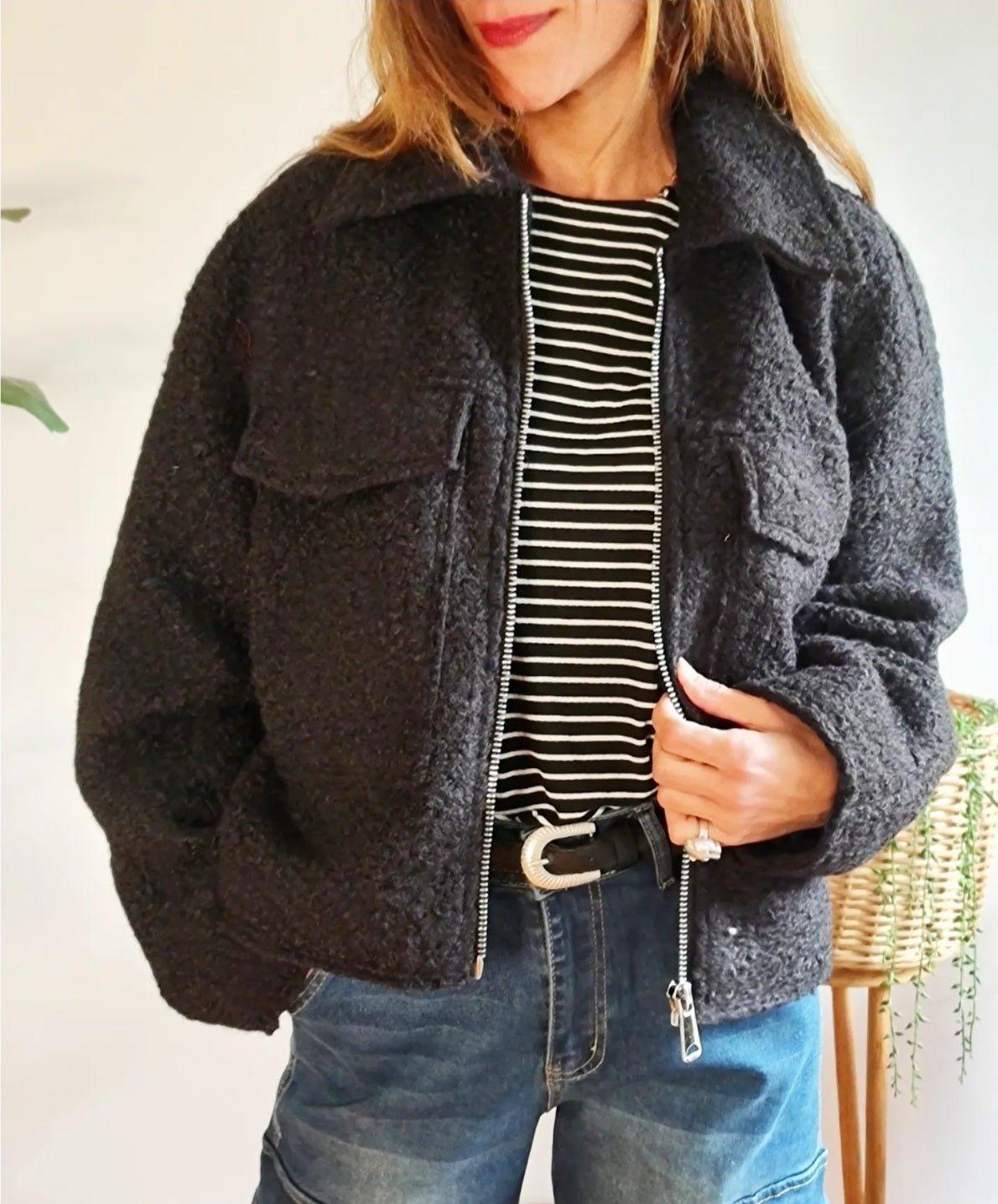 Chaqueta Boucle Negra 15% de Dto - Queme Pongo Tienda