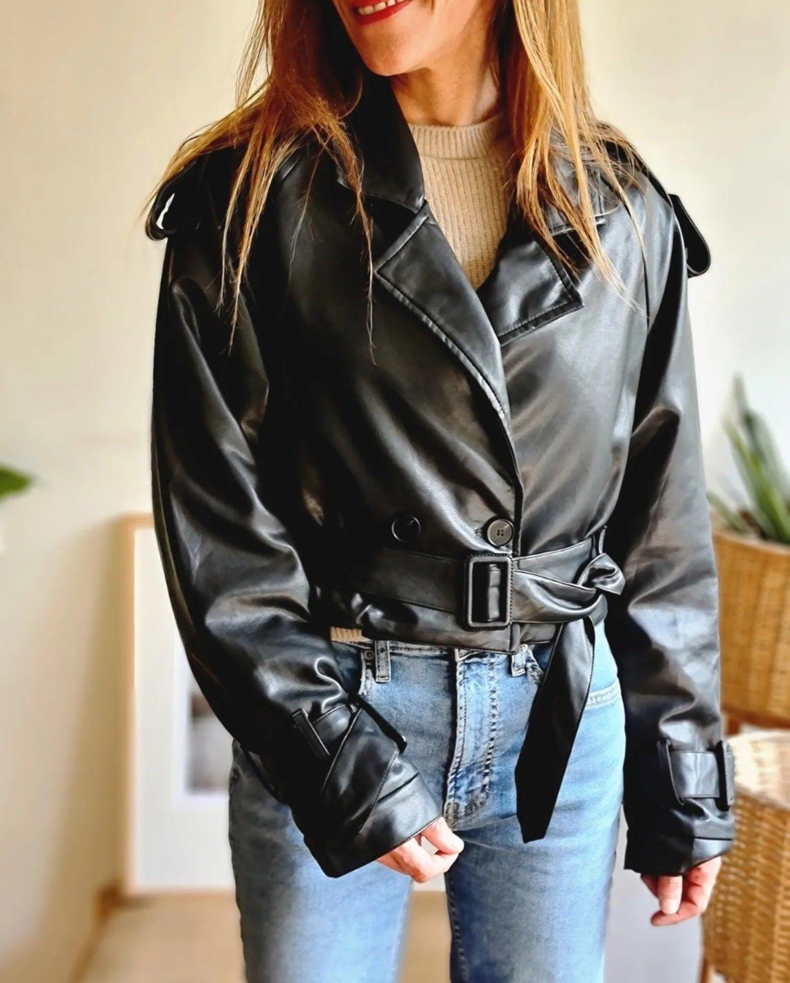 Chaqueta Crop Eco Cuero Crema - Queme Pongo Tienda