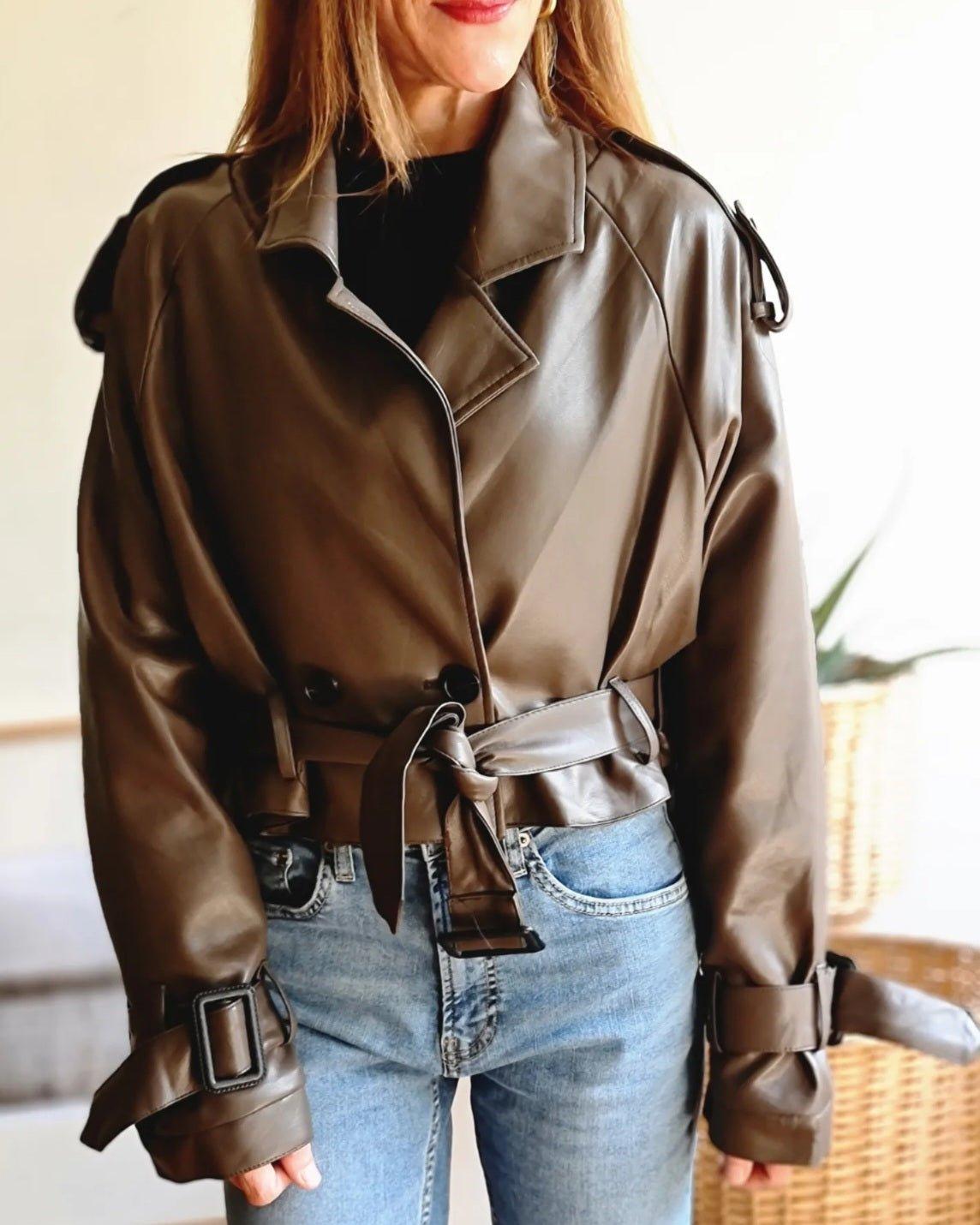 Chaqueta Crop Eco Cuero Crema - Queme Pongo Tienda