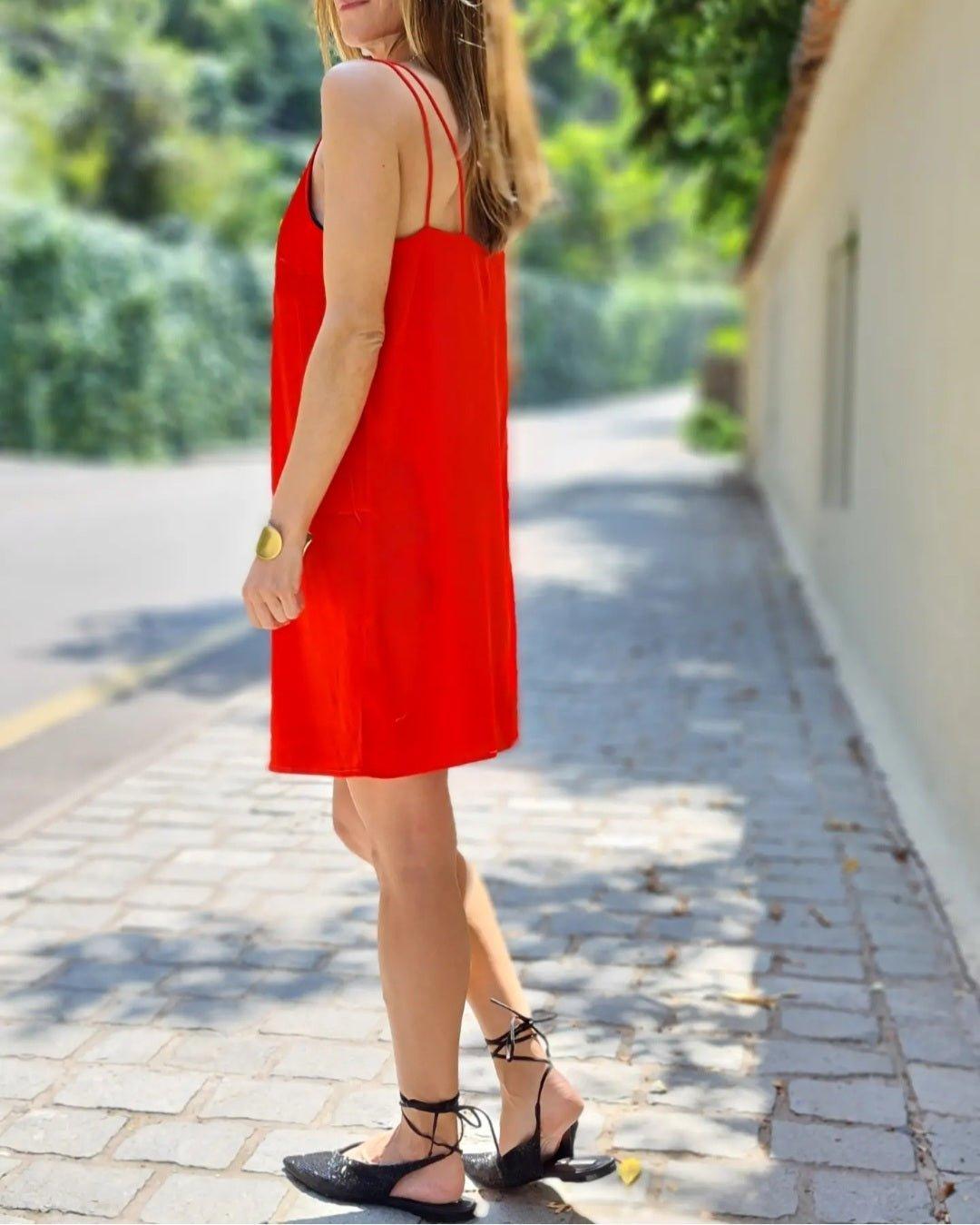 VESTIDO SATIN ROJO -60% DE DCTO. - Quemepongo